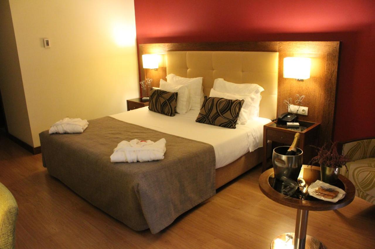 Palace Hotel & Spa Termas De Sao Tiago เปนามากอร์ ภายนอก รูปภาพ